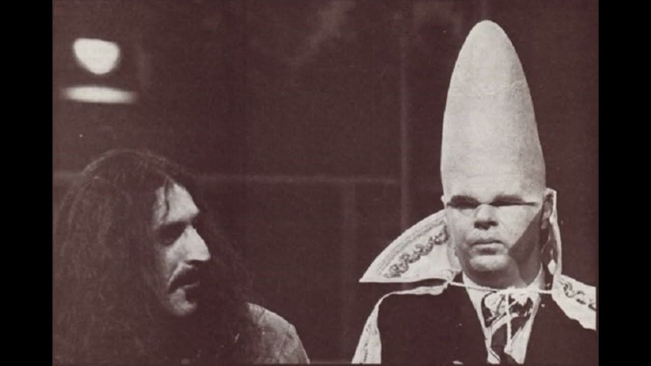 Frank Zappa, Conehead (5 versions + guitar solo): review, meaning