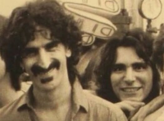 In cerca di partiture di Varèse, FZ incontra Steve Vai…