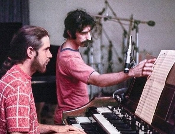 Frank Zappa e il sintetizzatore Moog