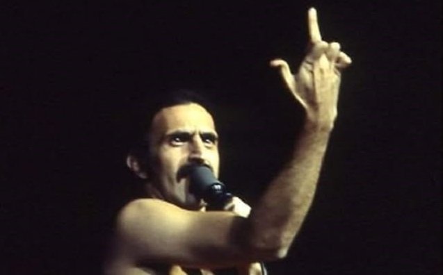 Frank Zappa: “una delle attività più riprovevoli di Pat Robertson…”