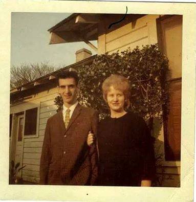Frank Zappa con la prima moglie Kay Sherman