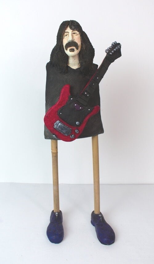 Frank Zappa scultura in ceramica di Brigit Beemster
