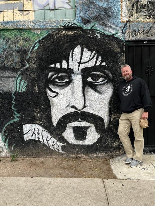 Frank Zappa murale su Hippie Gypsy - Tucson, AZ