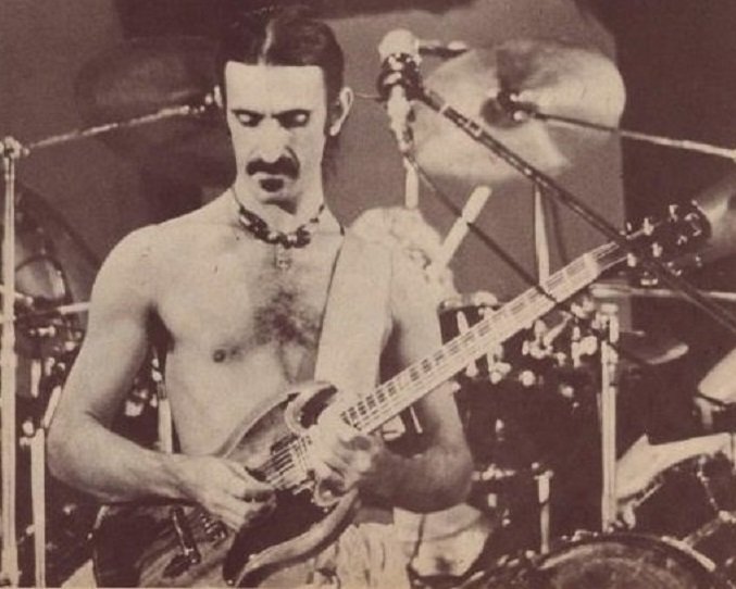 “Mi considero un compositore che ha la chitarra come strumento principale…