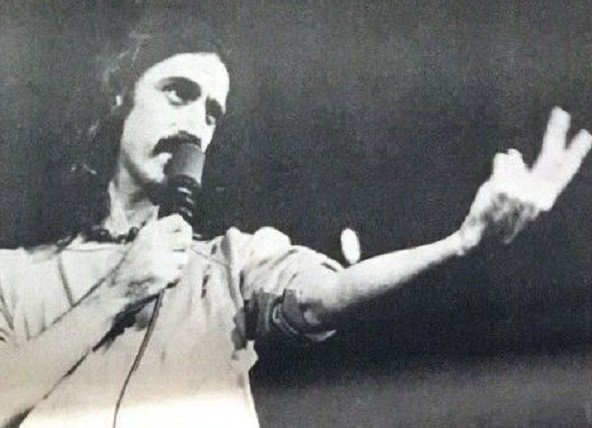 “Il tipo di droga popolare tra il pubblico ha una qualche influenza sul modo in cui percepisce le cose…