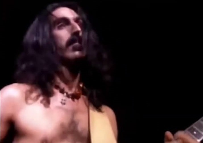 “Sono capace di suonare quello che penso, ma non quello che scrivo…