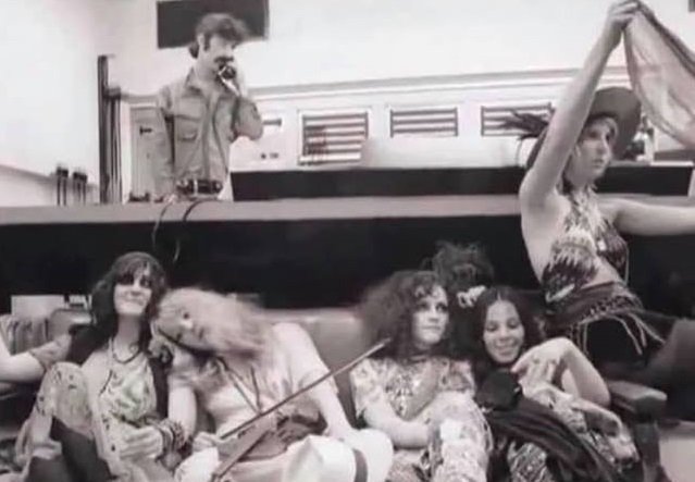 “Le groupies sono molto influenti sul mercato discografico…