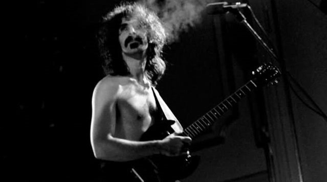 “Non so se fare musica emotiva sia un segno di eccellenza…