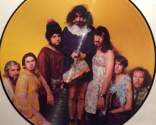 “La particolarità dell’album ‘We’re Only In It For The Money’ non riguarda i commenti sociali…