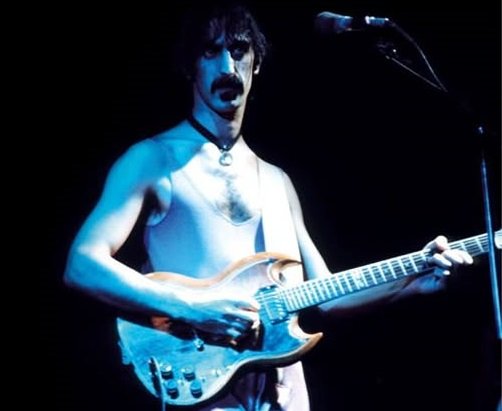 FZ: Mi interessa suonare le melodie così come mi vengono in mente…