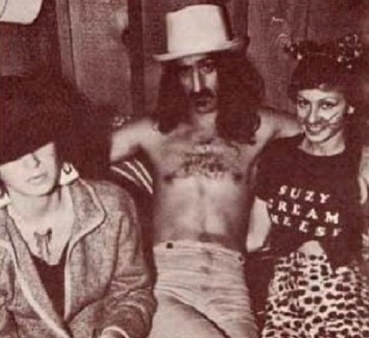 “Non possiedo biancheria intima”