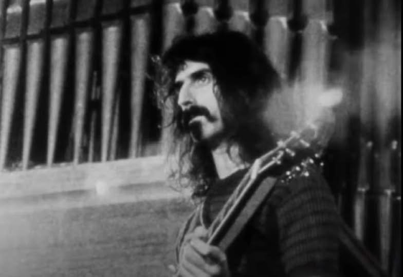 FZ: “Vorrei una società senza governo…