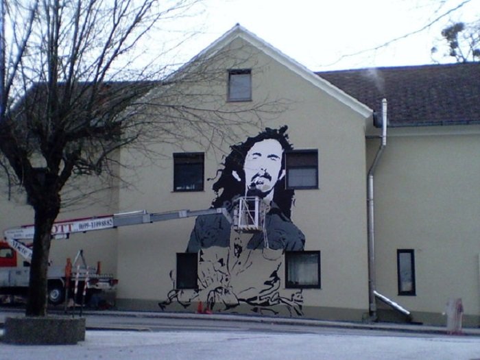 Frank Zappa murales Mad Club di Werner Bauer