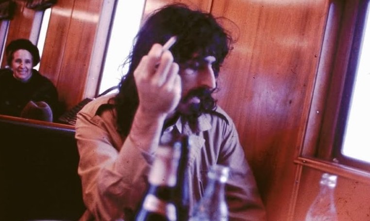 FZ: “È abbastanza facile odiarmi per qualunque cosa tu scelga di odiarmi…