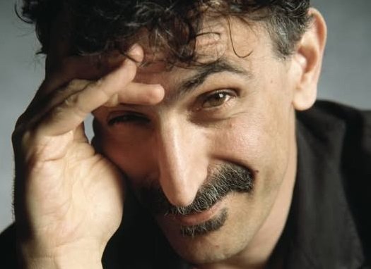 FZ: “L’unica differenza tra una setta e una religione…
