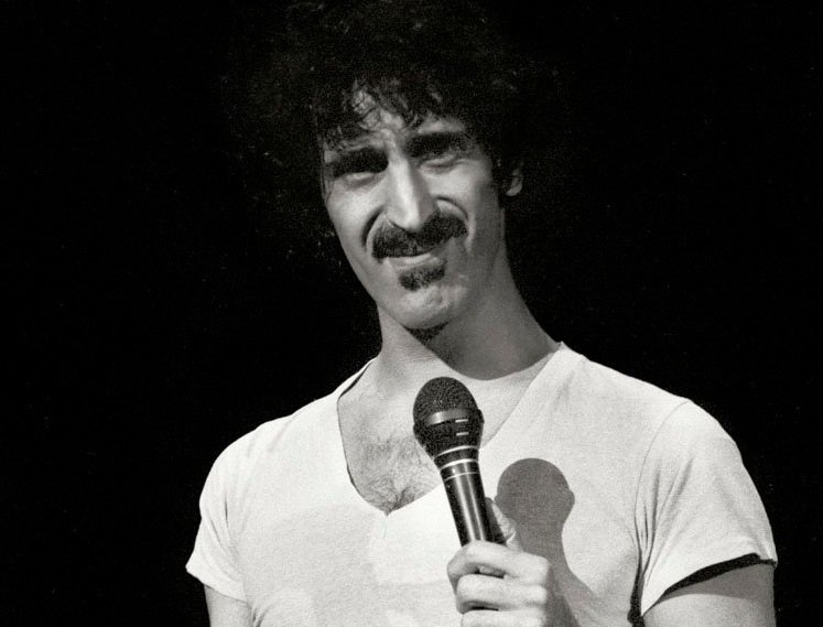 FZ: “Le persone sono stupide. Non si fermano mai a riflettere…