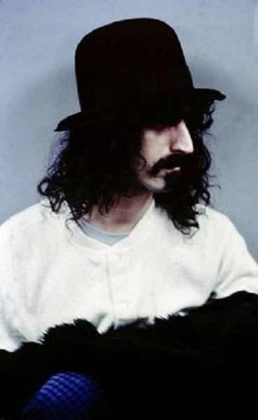 Sono il custode delle pergamene mistiche (Frank Zappa)