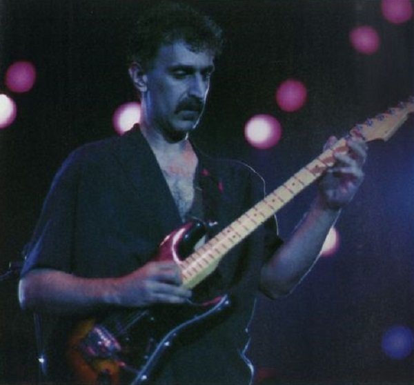 l'intrattenimento particolare della musica di Frank Zappa