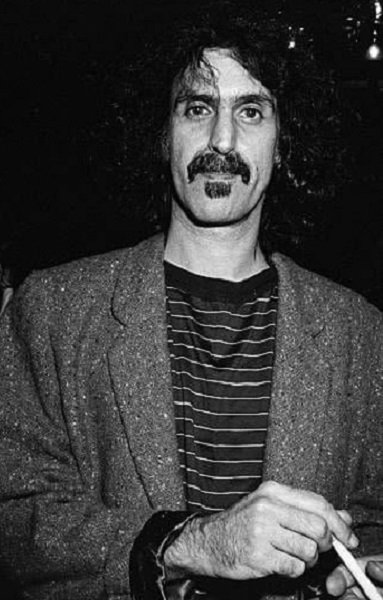 Frank Zappa sui problemi di intonazione