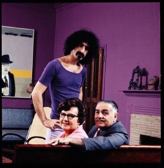 Frank Zappa con i genitori
