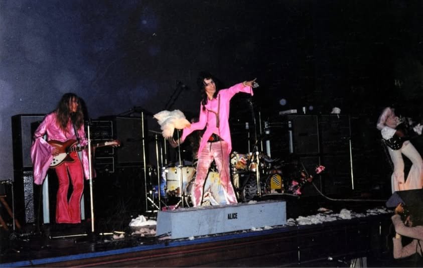 Alice Cooper e i polli
