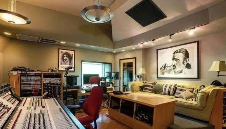 Frank Zappa e il suo studio di registrazione