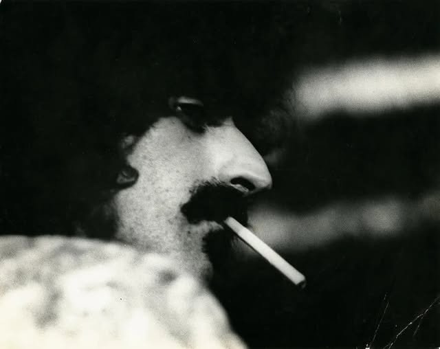 Frank Zappa affronta la realtà