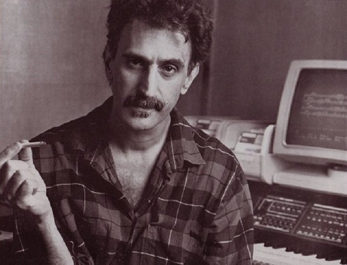 Frank Zappa e il sintetizzatore EWE