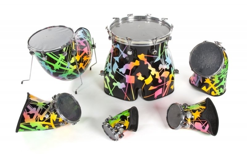 Batteria nera con design fluorescente multicolore di Frank Zappa